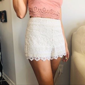 Women's Natural Crochet Lace Shorts